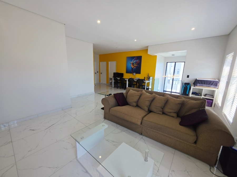 5 Bedroom Property for Sale in Sandown Western Cape